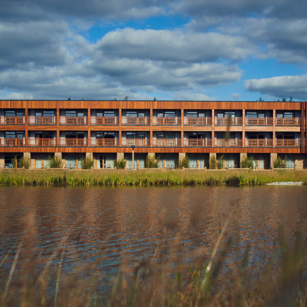Center-Parcs-Longford-Forest-July-2019-3-Lakeside-Apartments