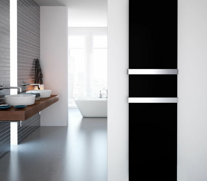 Slick black vertical radiator with two steel slick bars