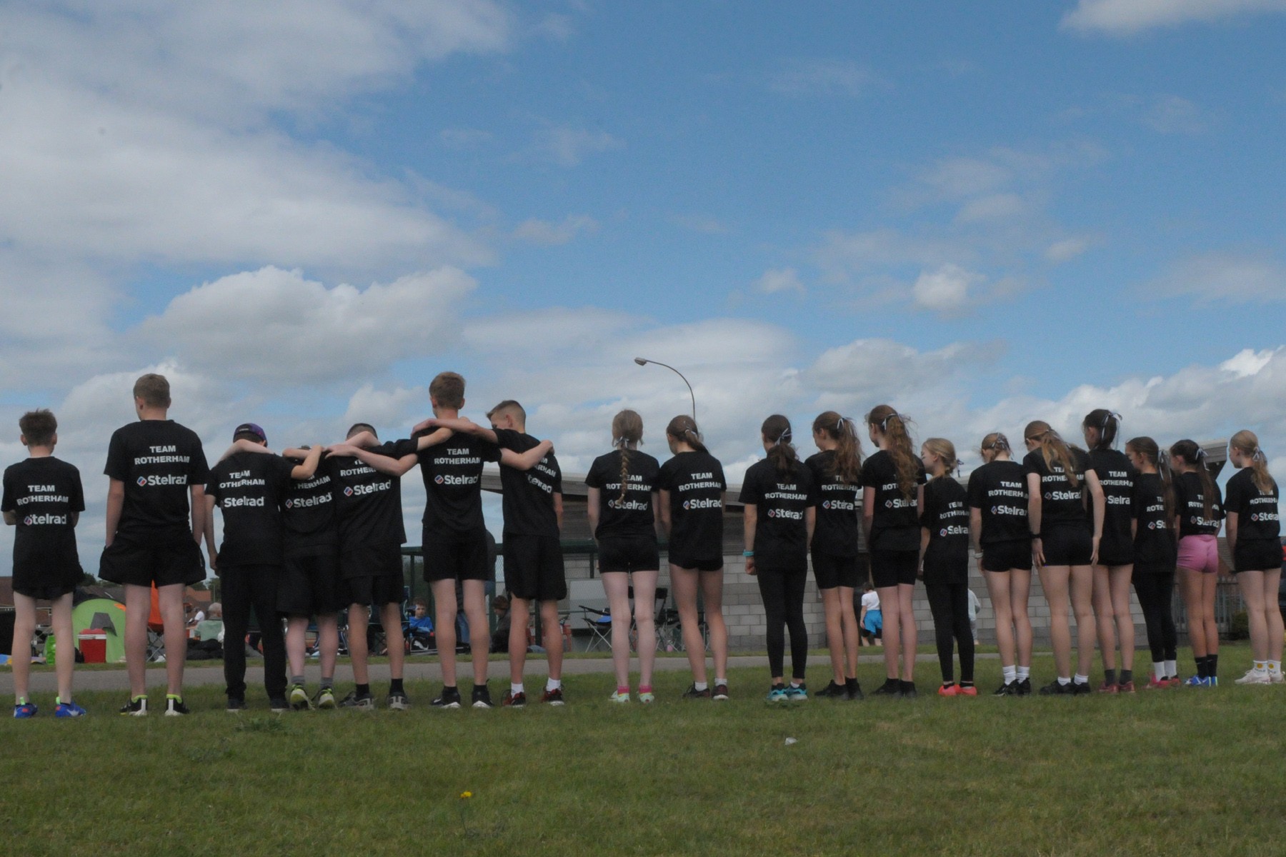STELRAD CONTINUES TO SUPPORT TEAM ROTHERHAM YOUNG RUNNERS